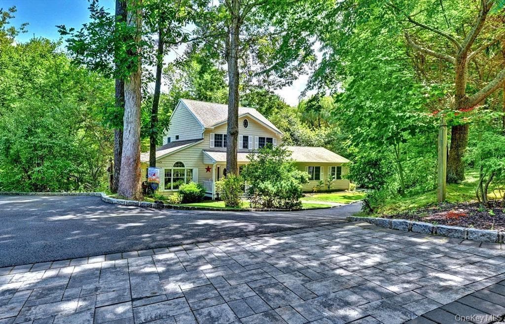 150 N Woods Drive thumbnail 28