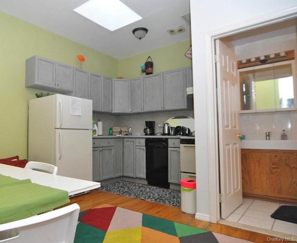 941 Manhattan Avenue thumbnail 11