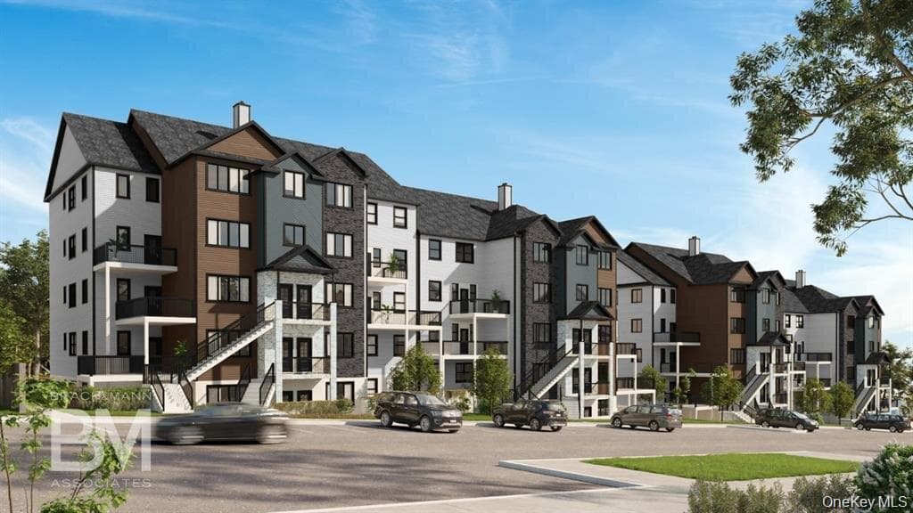 16 Chevron Road Unit: 103, Monroe