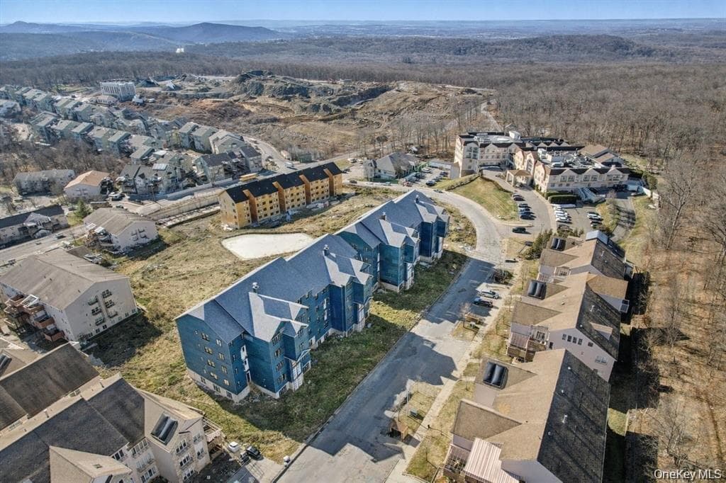 16 Chevron Road Unit: 103 thumbnail 4