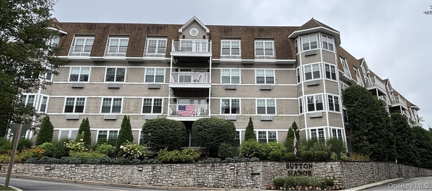 311 Sutton Drive Unit: 311 thumbnail 2