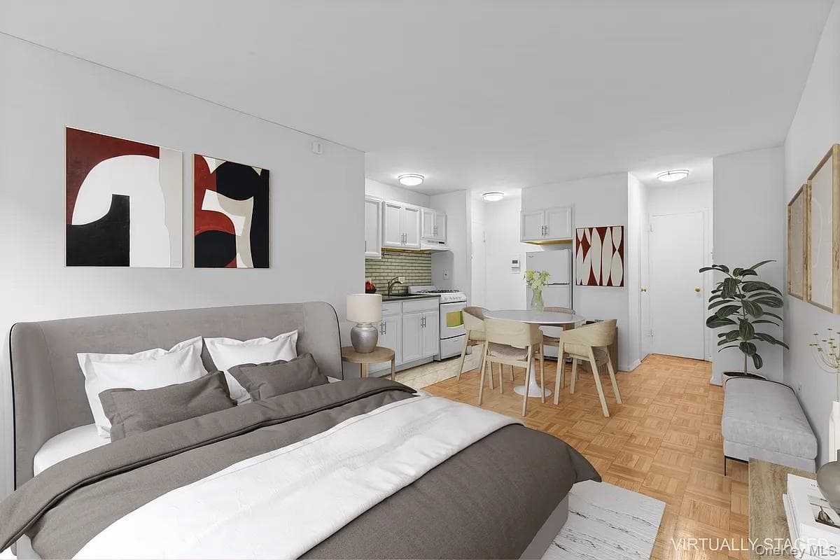 110 E 36th Street Unit: 1E thumbnail 4