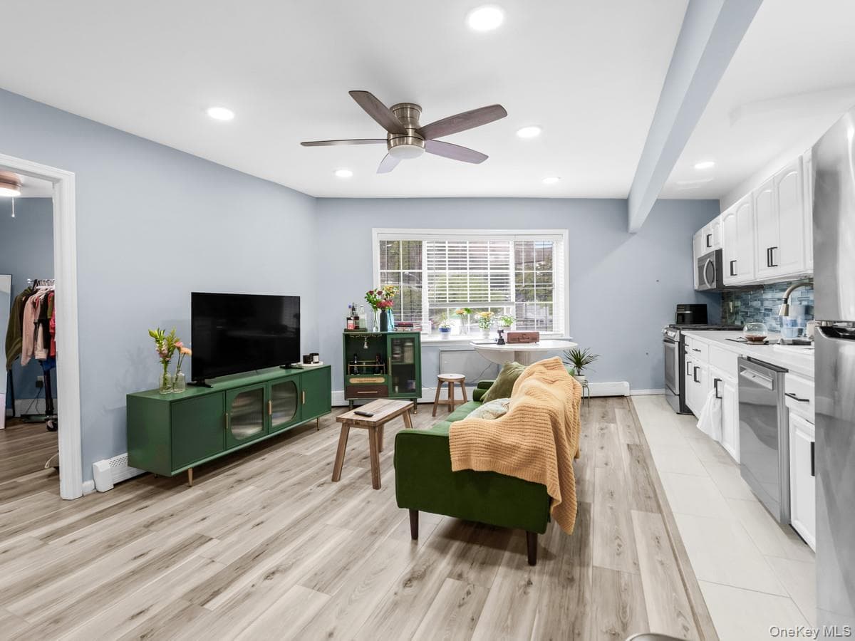360 E 167th Street thumbnail 18