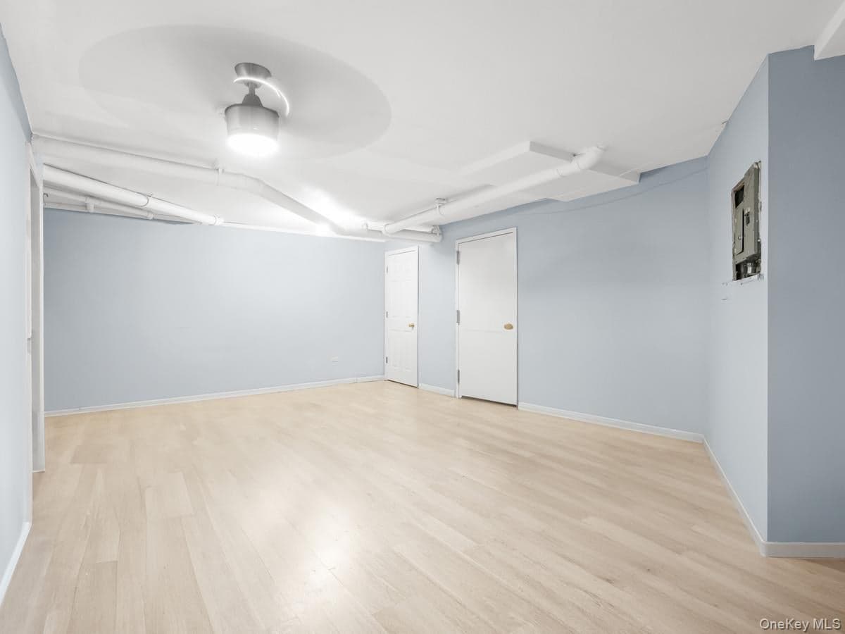 360 E 167th Street thumbnail 14