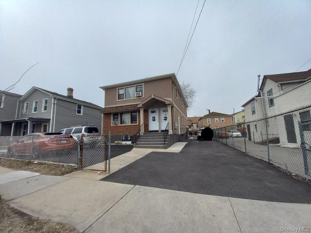 13 Clinton Avenue thumbnail 8