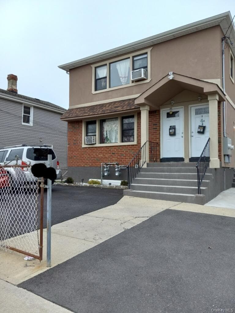13 Clinton Avenue thumbnail 7