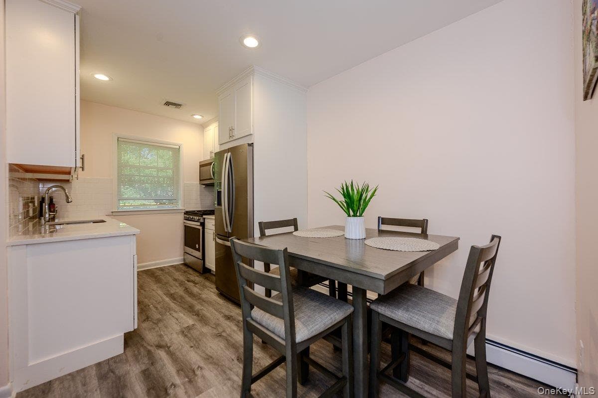 2549 Jerusalem Avenue Unit: 2R thumbnail 9