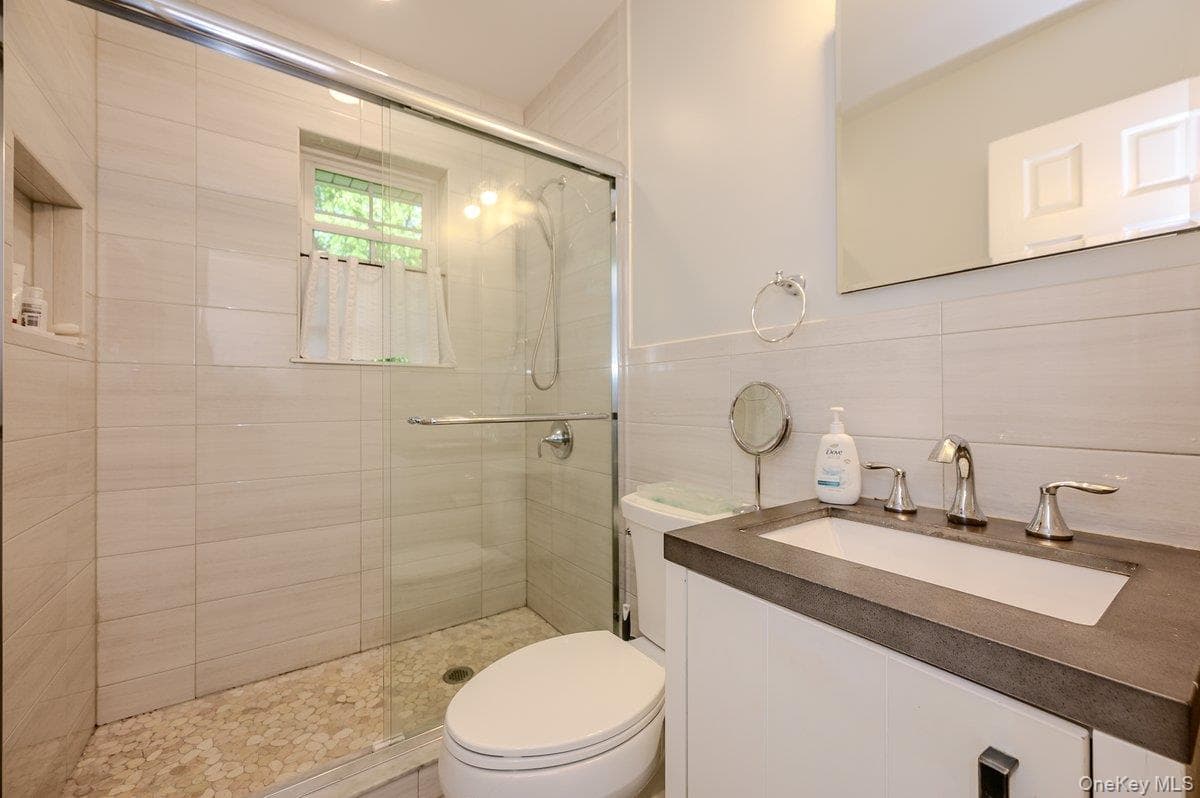 2549 Jerusalem Avenue Unit: 2R thumbnail 7