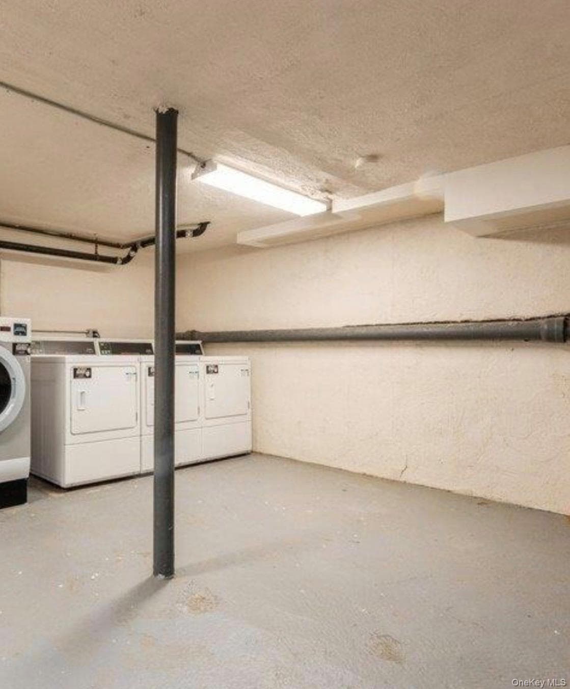 2549 Jerusalem Avenue Unit: 2R thumbnail 12