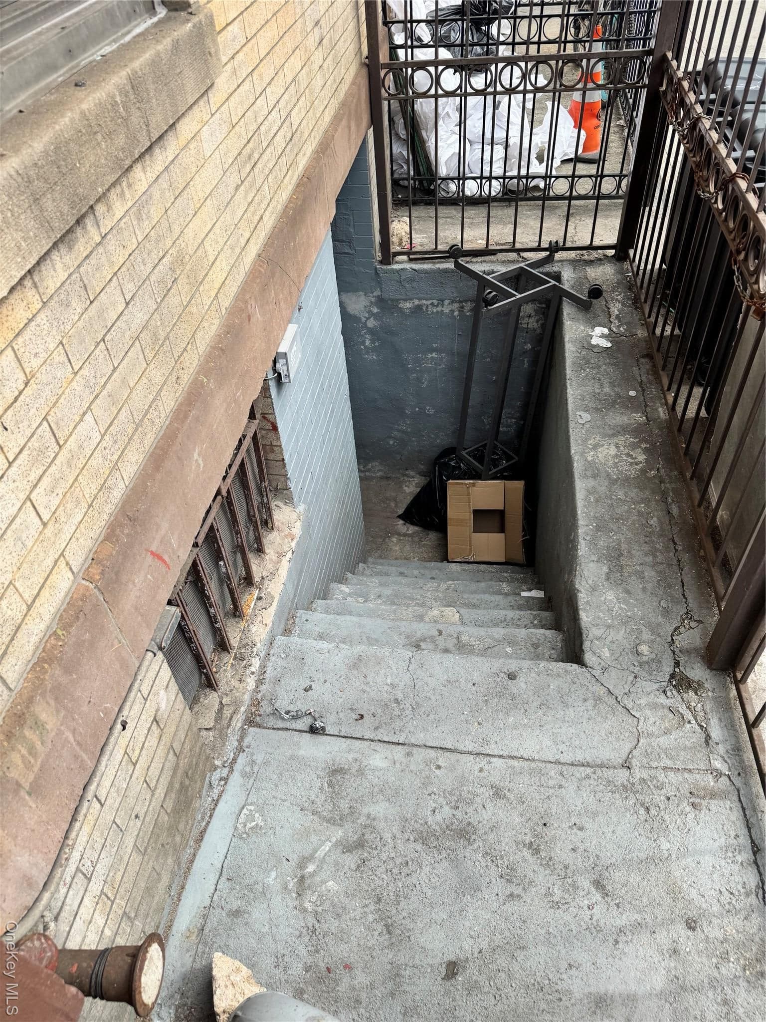 2539 Church Avenue thumbnail 40