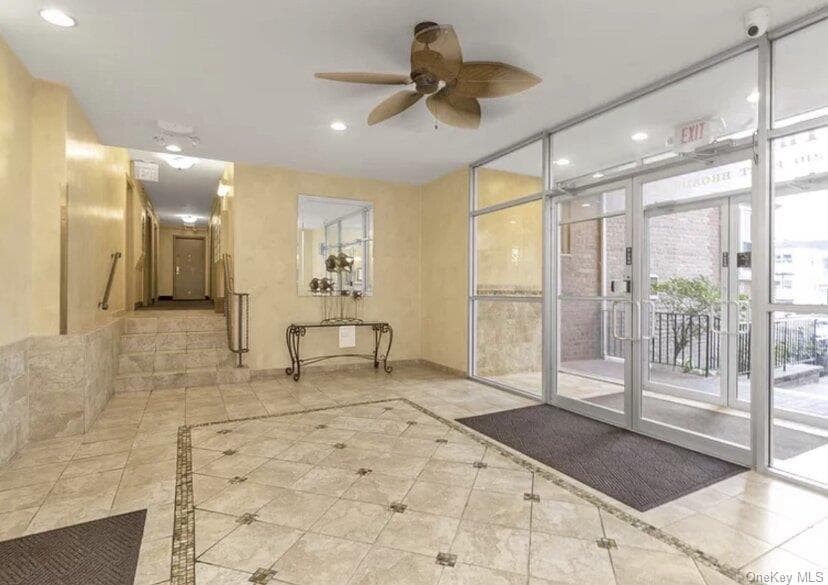 210 E Broadway Unit: 6J thumbnail 2