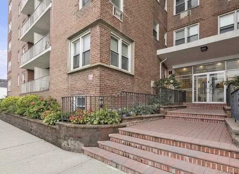 210 E Broadway Unit: 6J, Long Beach