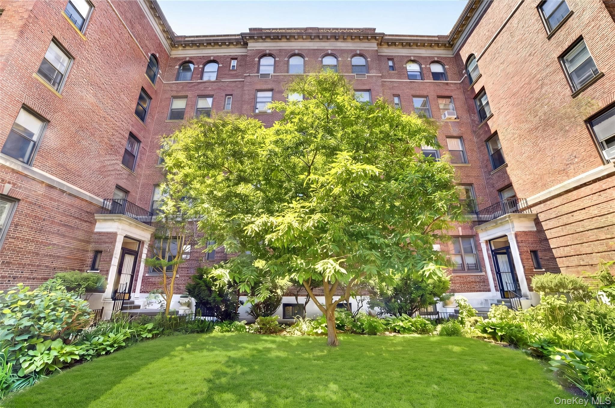 37-32 80th Street St Unit: 1 thumbnail 3