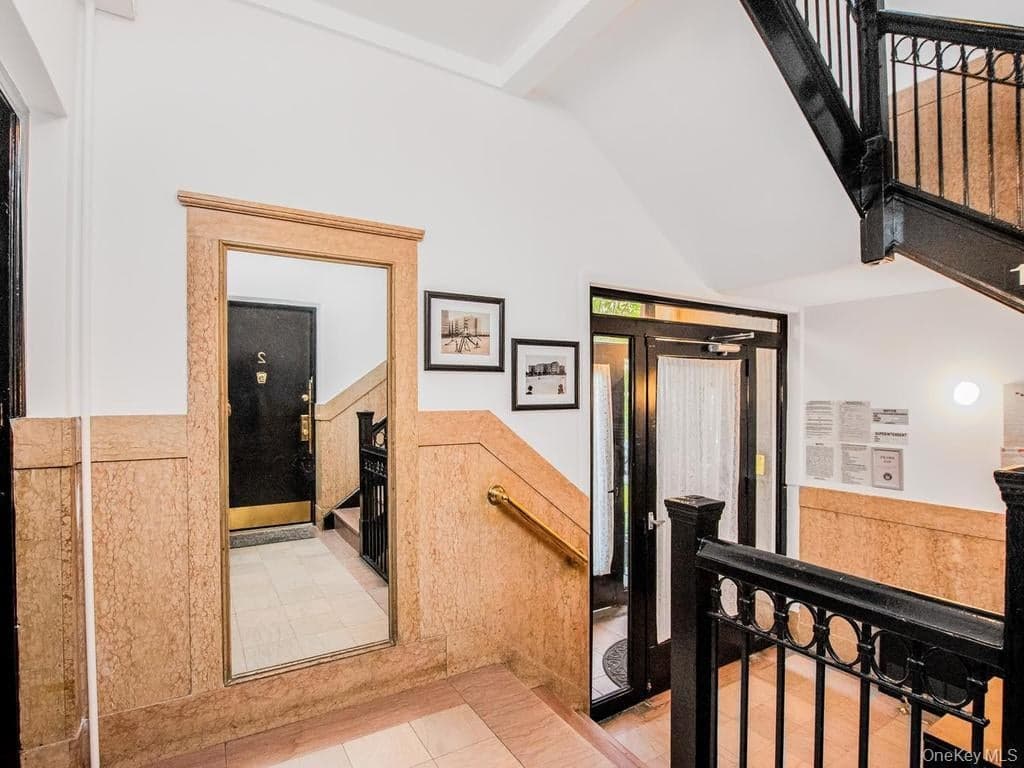 37-32 80th Street St Unit: 1 thumbnail 7