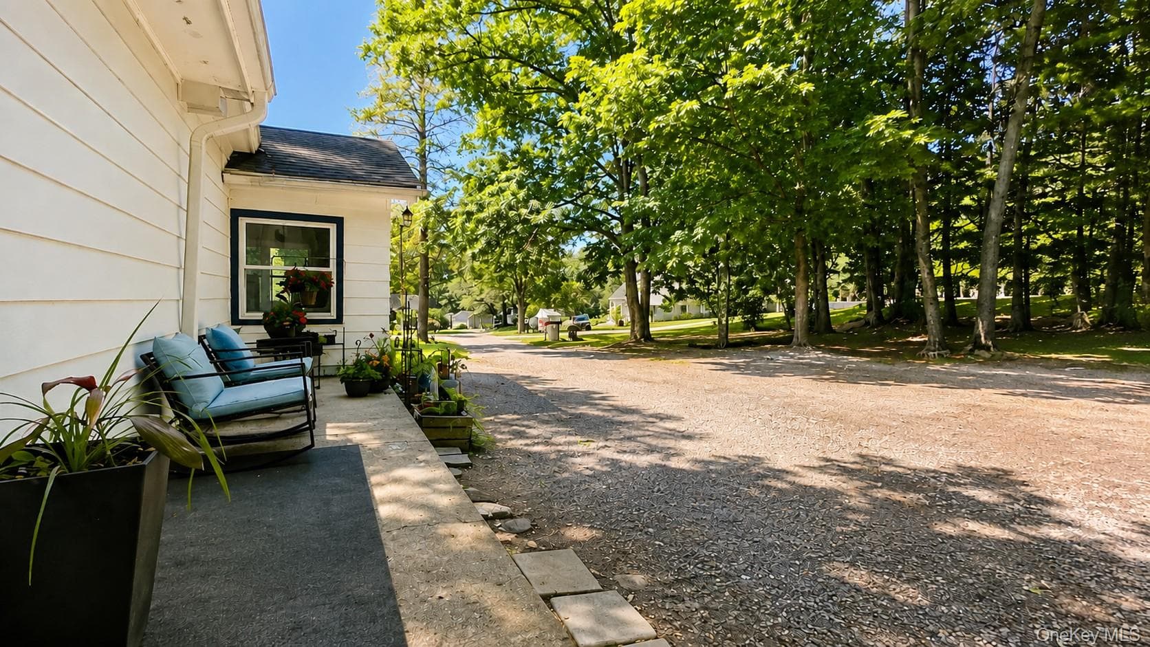 16 Upper Hillman Road thumbnail 4