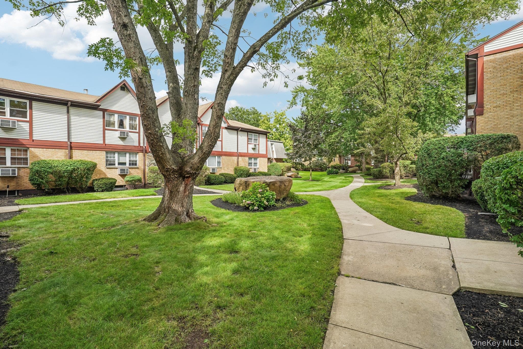 19 Somerset Drive thumbnail 27