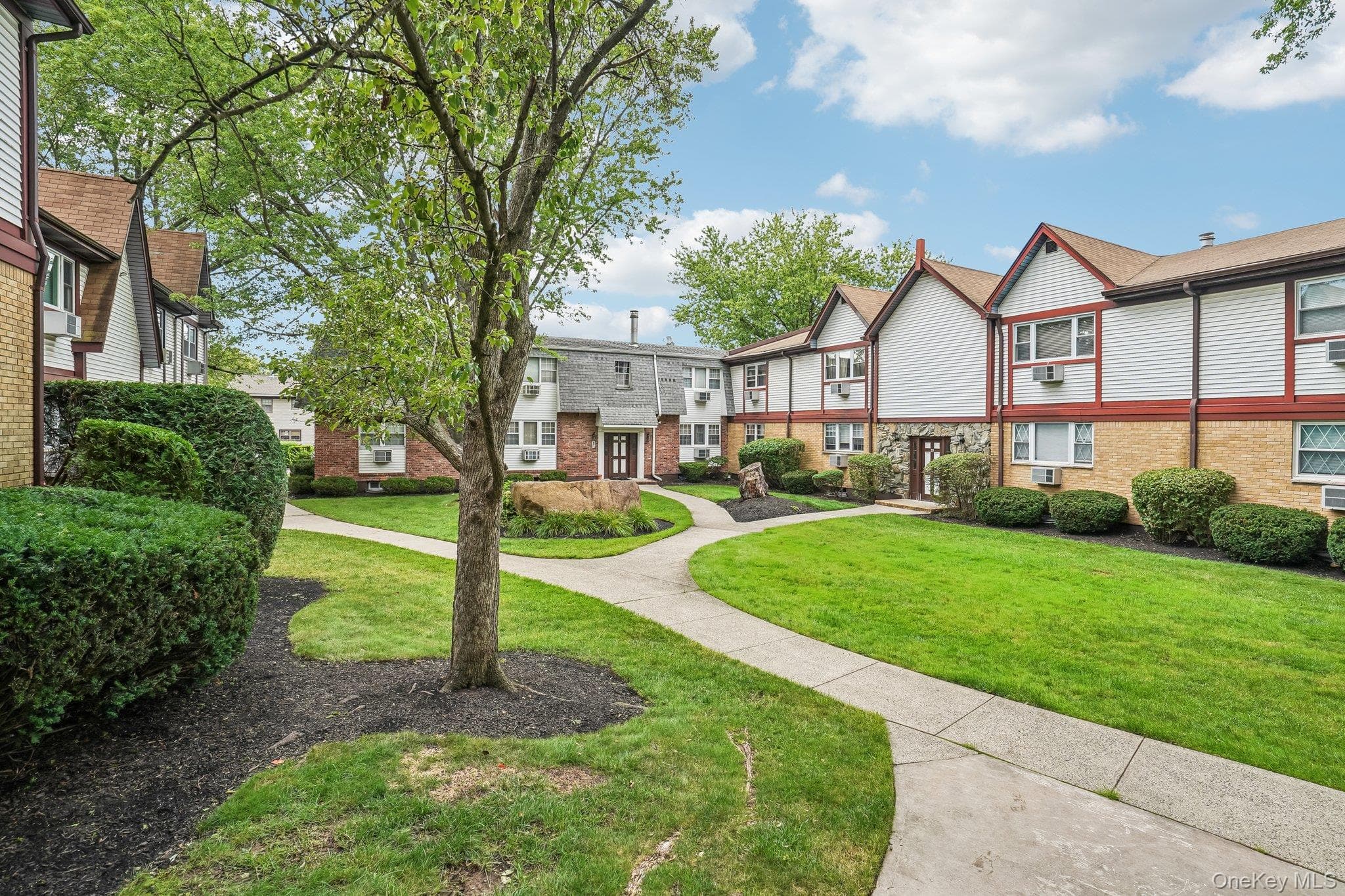 19 Somerset Drive thumbnail 3