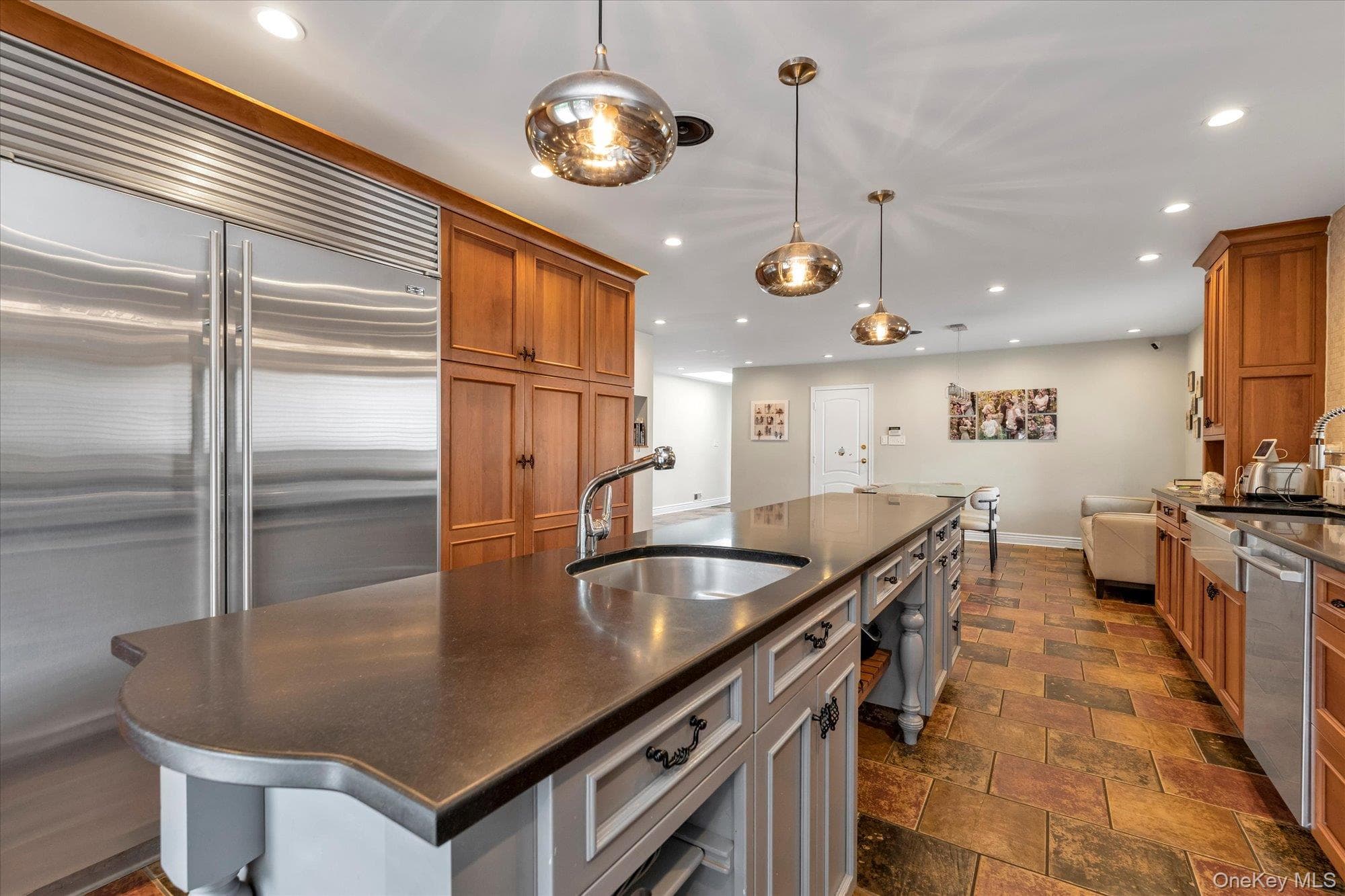 636 Diane Place thumbnail 5