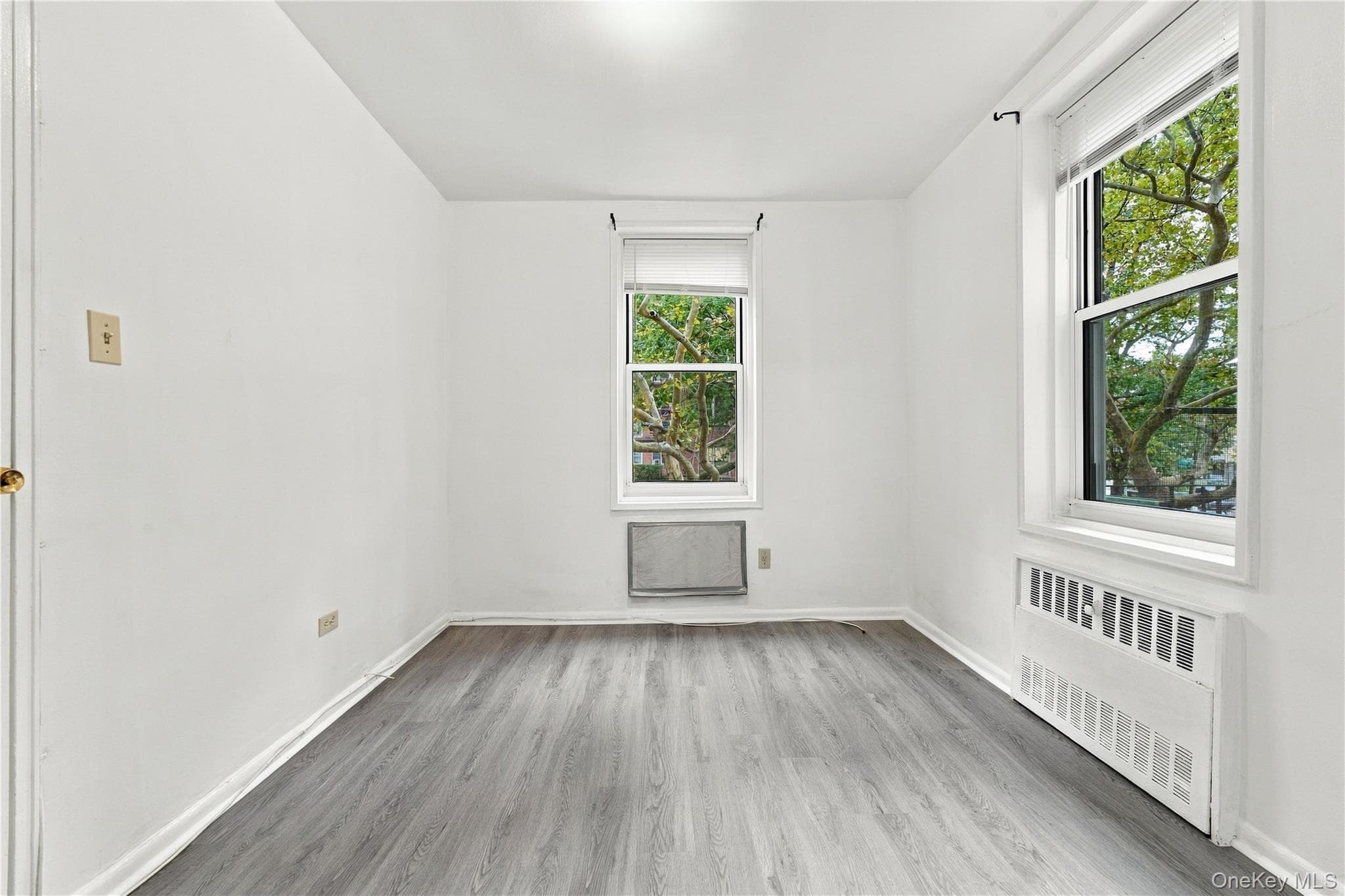 142-05 Roosevelt Avenue Unit: 206 thumbnail 17