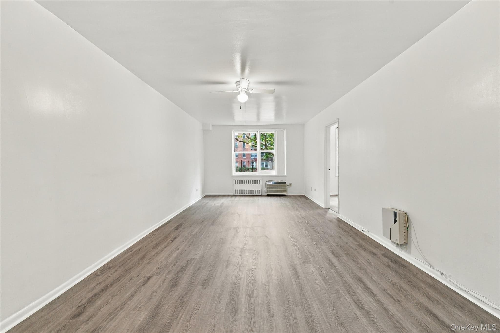 142-05 Roosevelt Avenue Unit: 206 thumbnail 5
