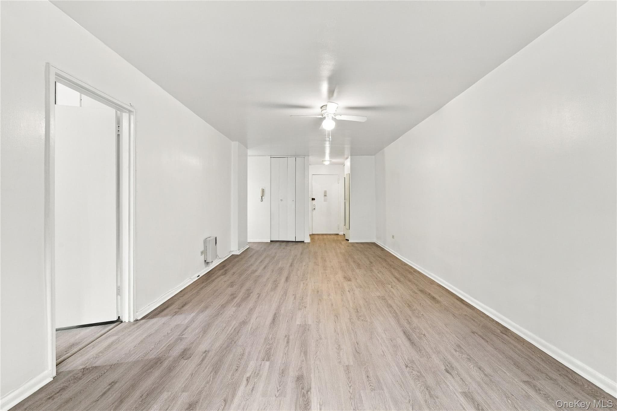 142-05 Roosevelt Avenue Unit: 206 thumbnail 9