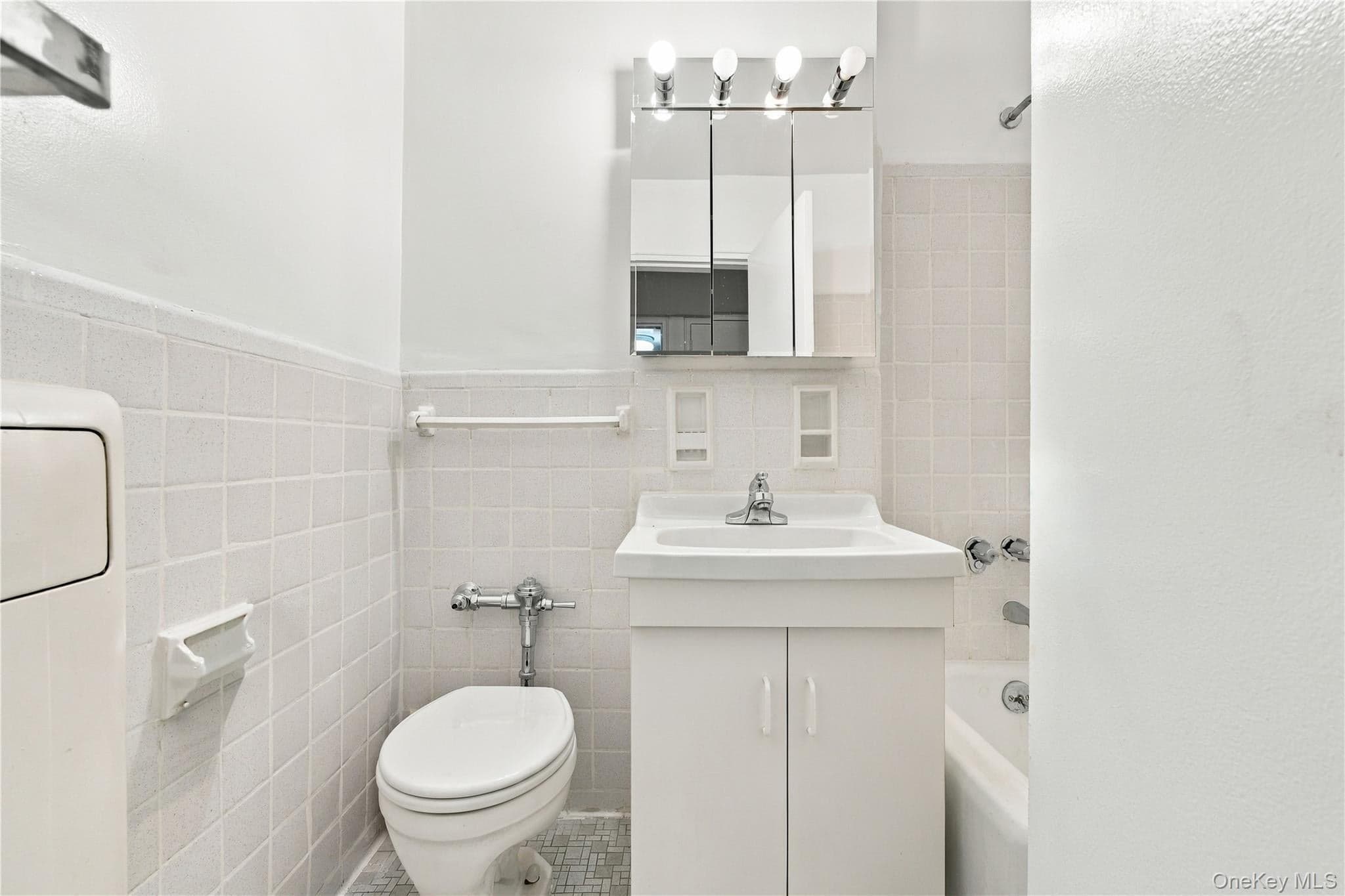 142-05 Roosevelt Avenue Unit: 206 thumbnail 24