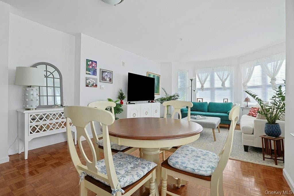 207 Sutton Drive Unit: 207 thumbnail 9
