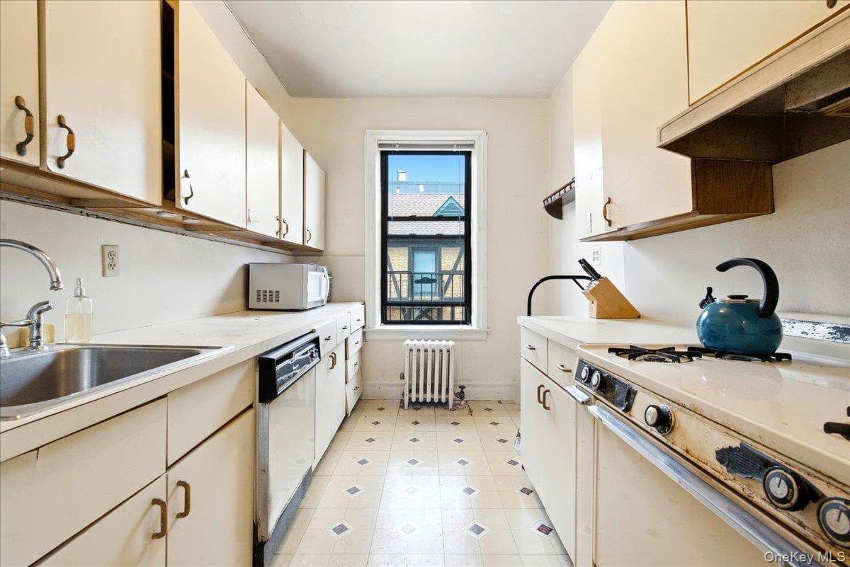 83-19 116th Street Unit: 6D thumbnail 14