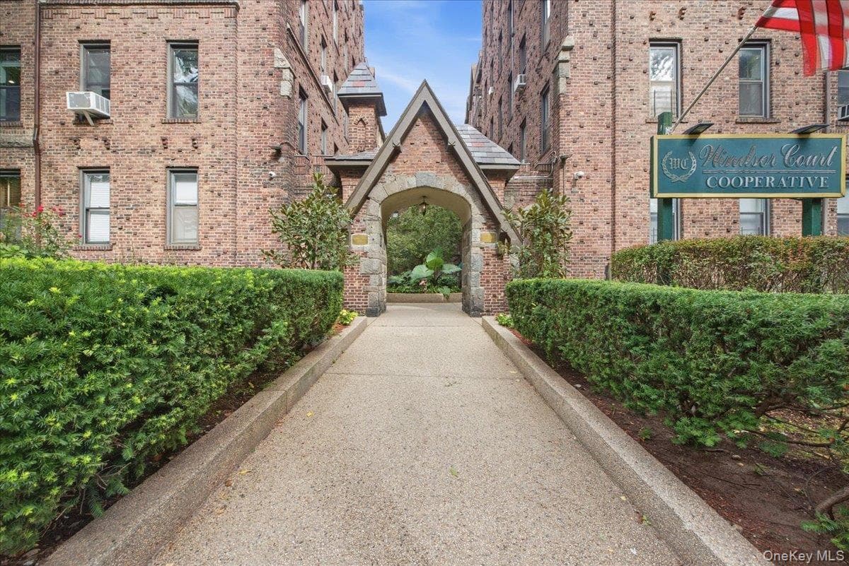 83-19 116th Street Unit: 6D thumbnail 2
