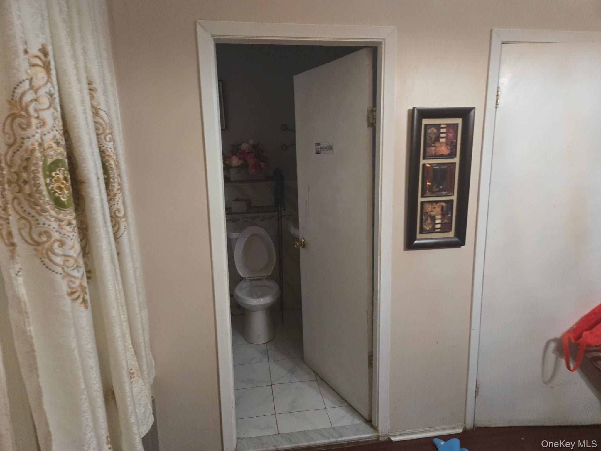 537 Jerome Street thumbnail 9