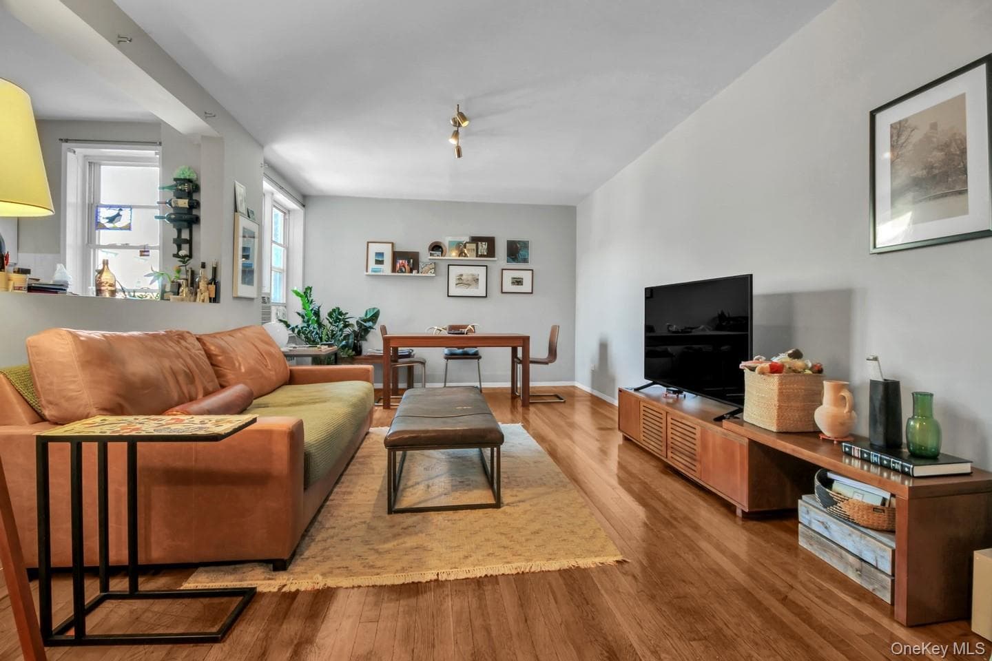 35-40 75th Street Unit: 5B thumbnail 2