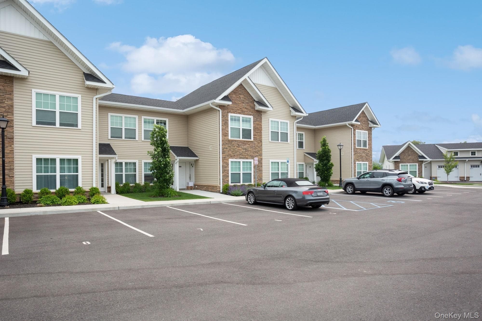 4102 Fox Hill Drive thumbnail 18