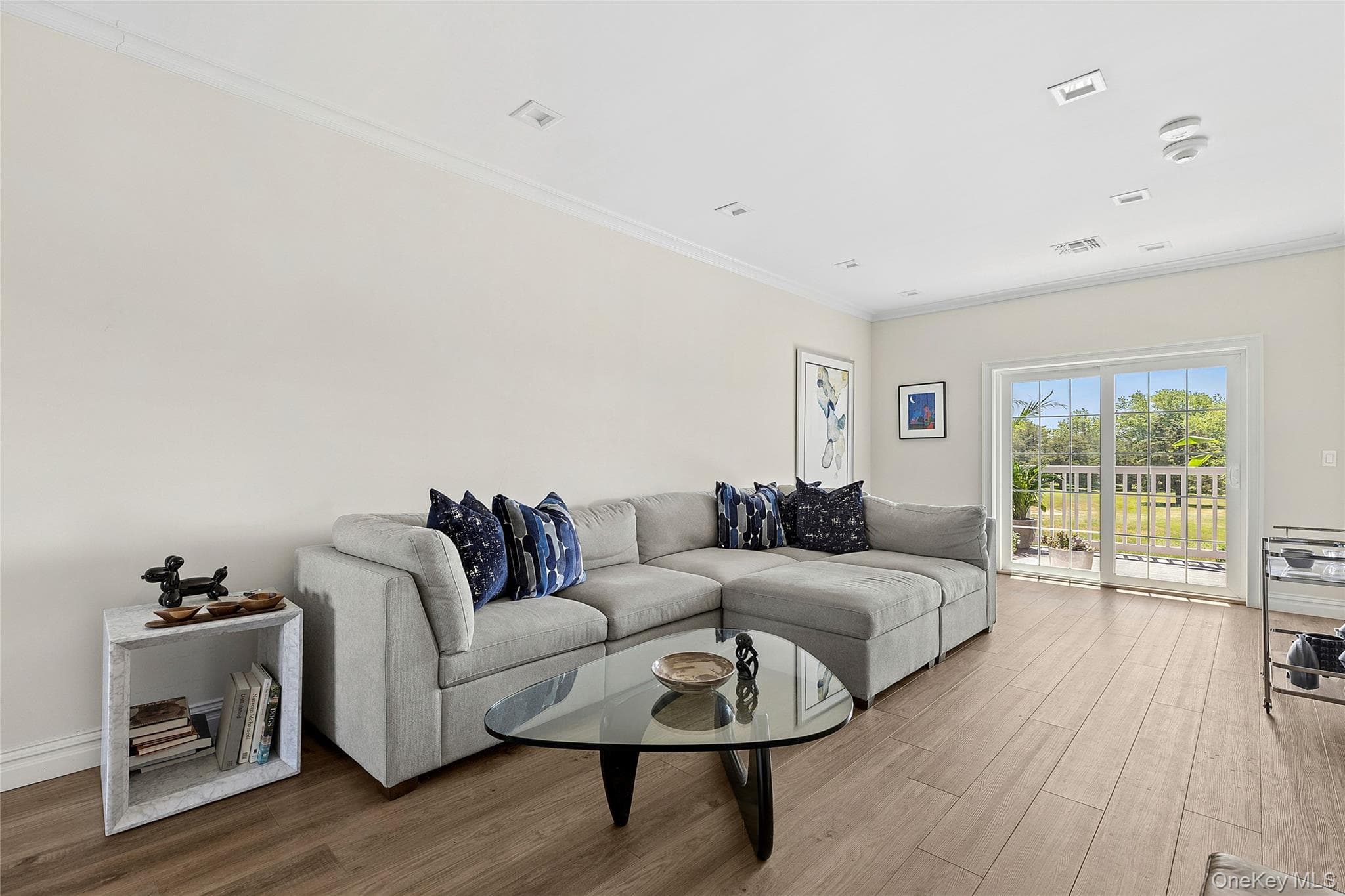 4102 Fox Hill Drive thumbnail 7
