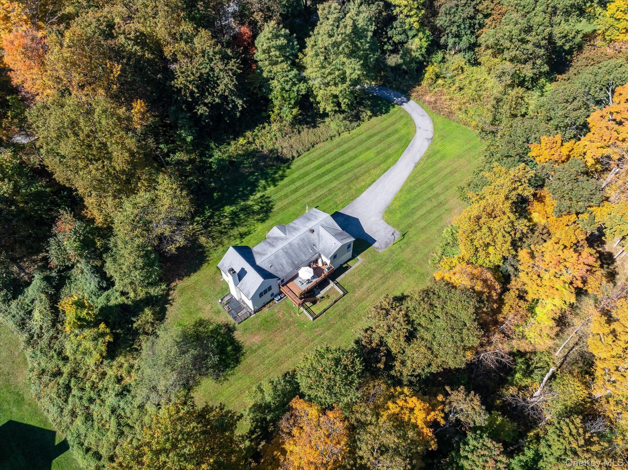 611 Birdsall Drive thumbnail 4