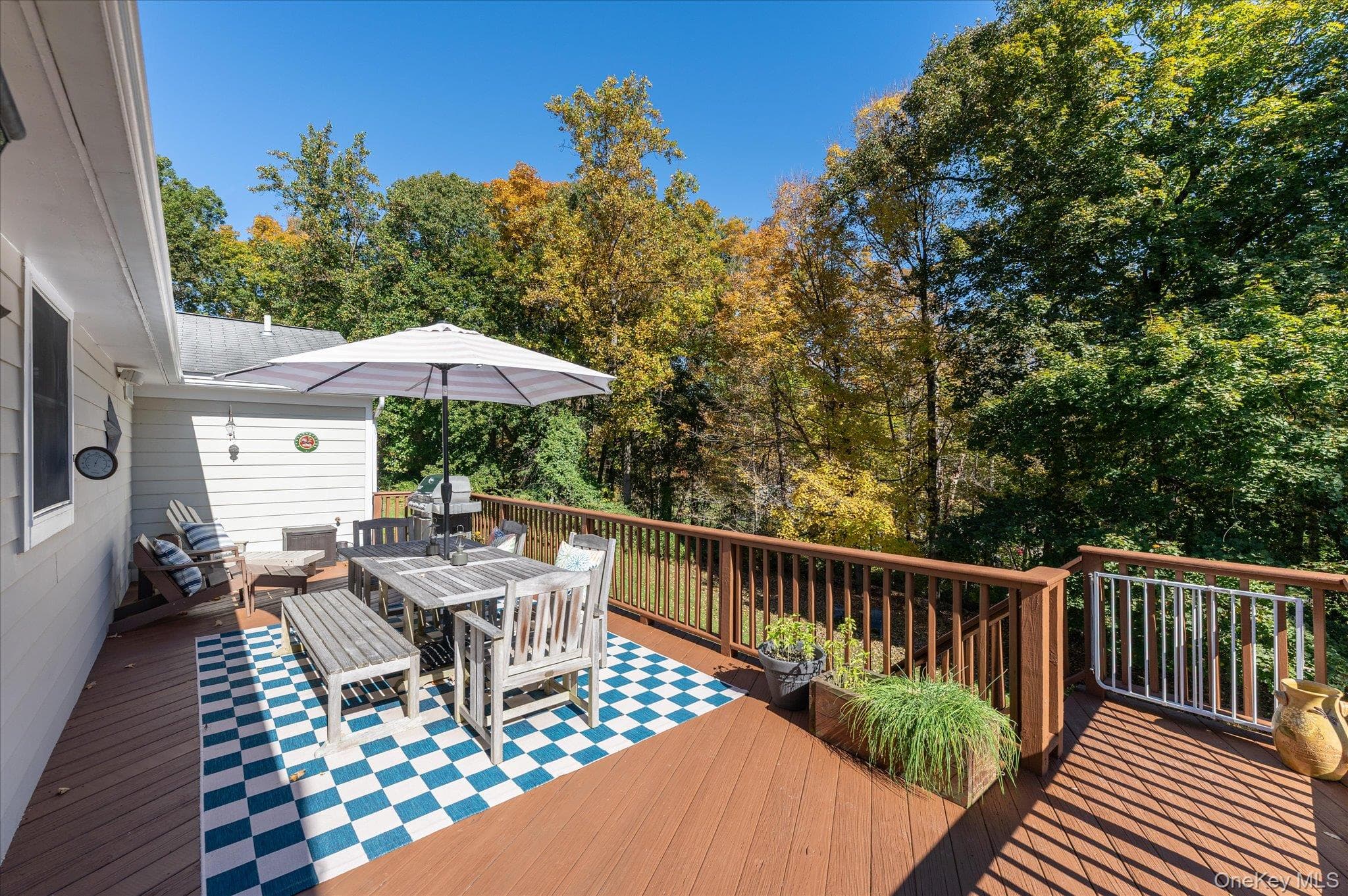 611 Birdsall Drive thumbnail 2