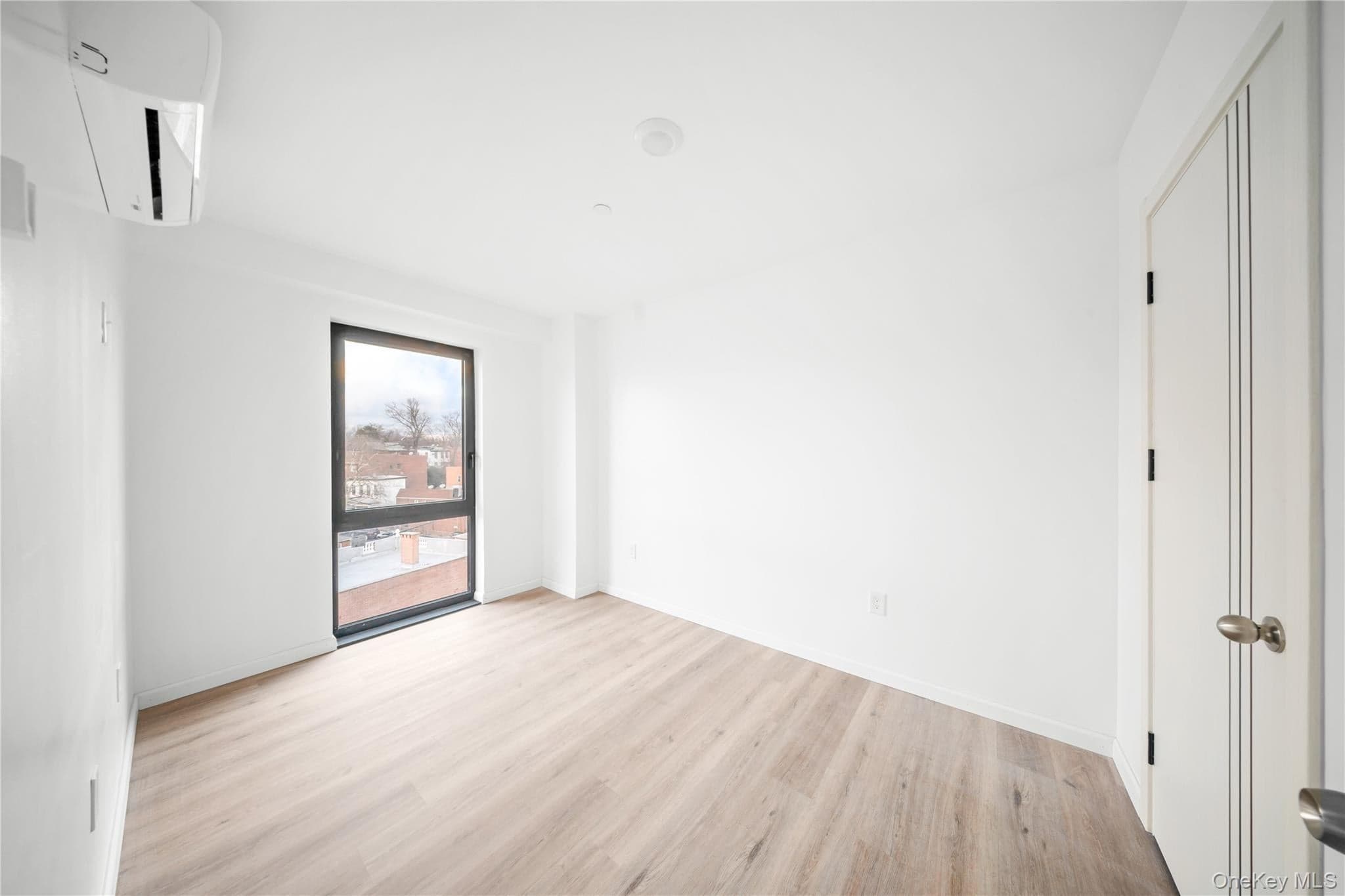 70-40 45 Avenue Unit: #2D thumbnail 6