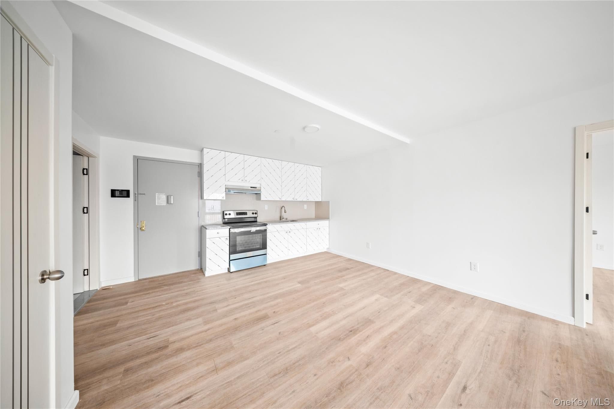 70-40 45 Avenue Unit: #2D thumbnail 4