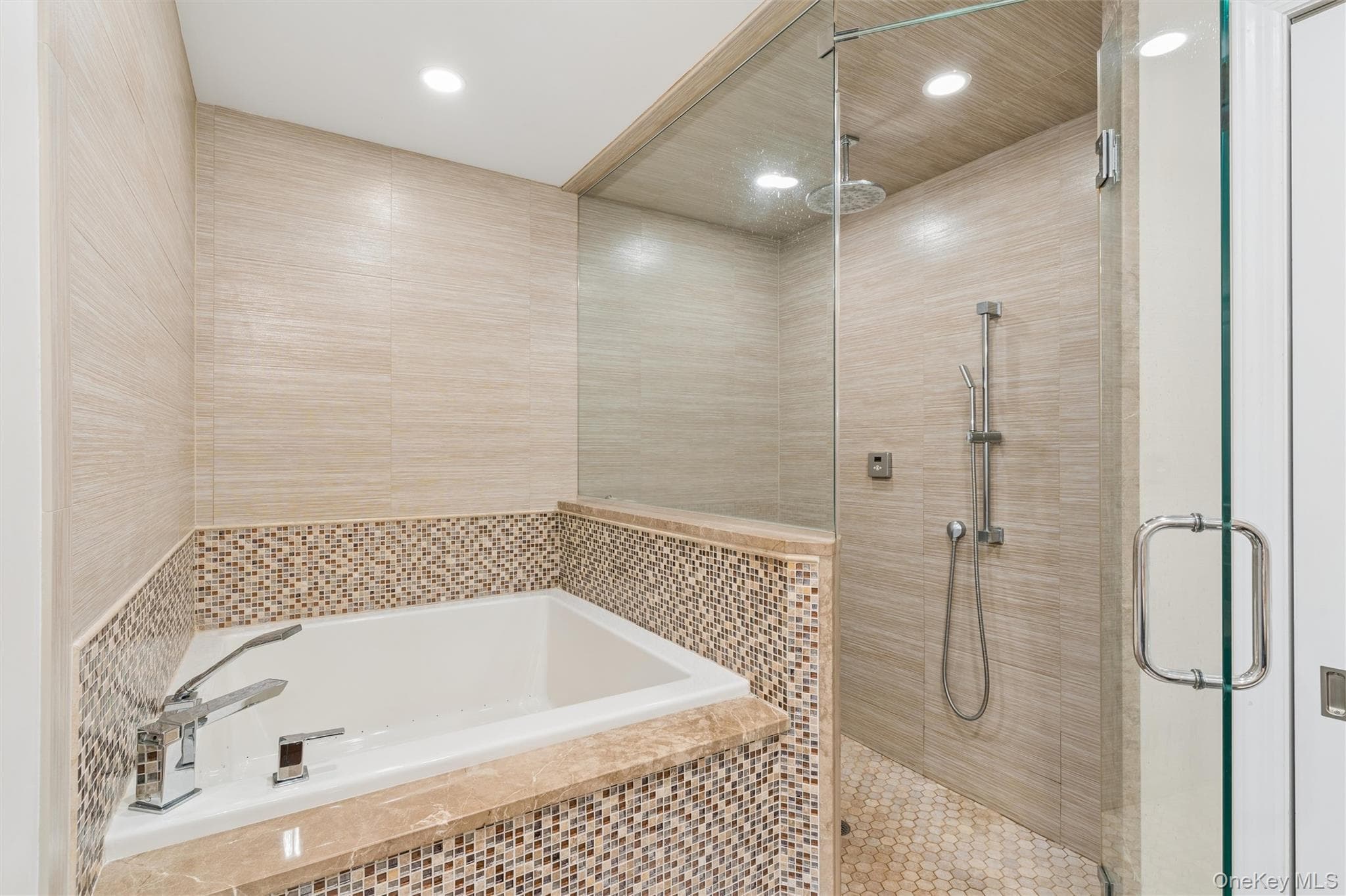 623 Oceanfront Unit: A thumbnail 9