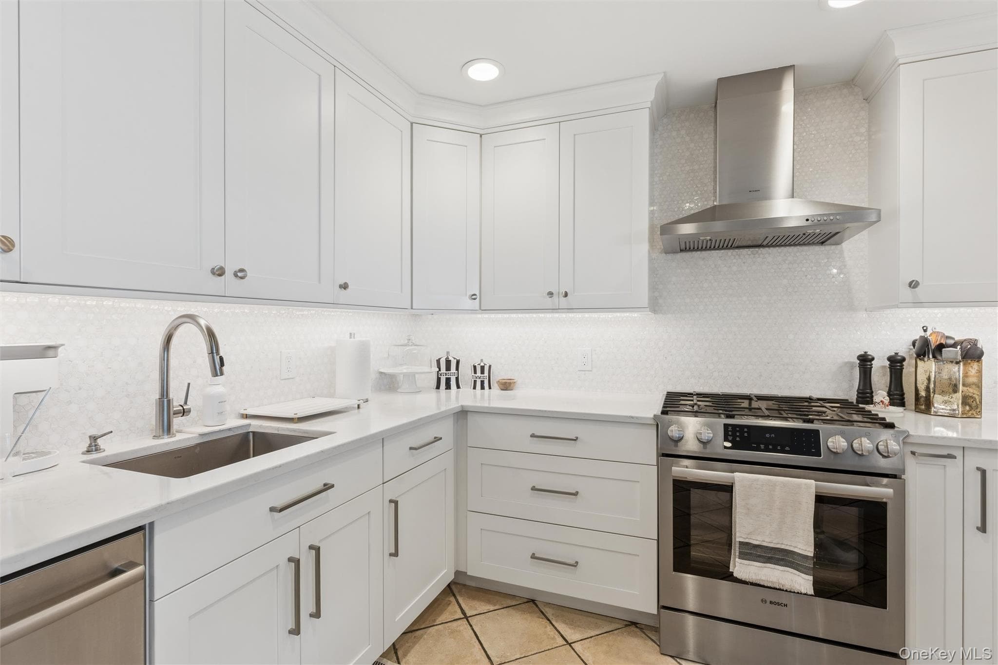 623 Oceanfront Unit: A thumbnail 7