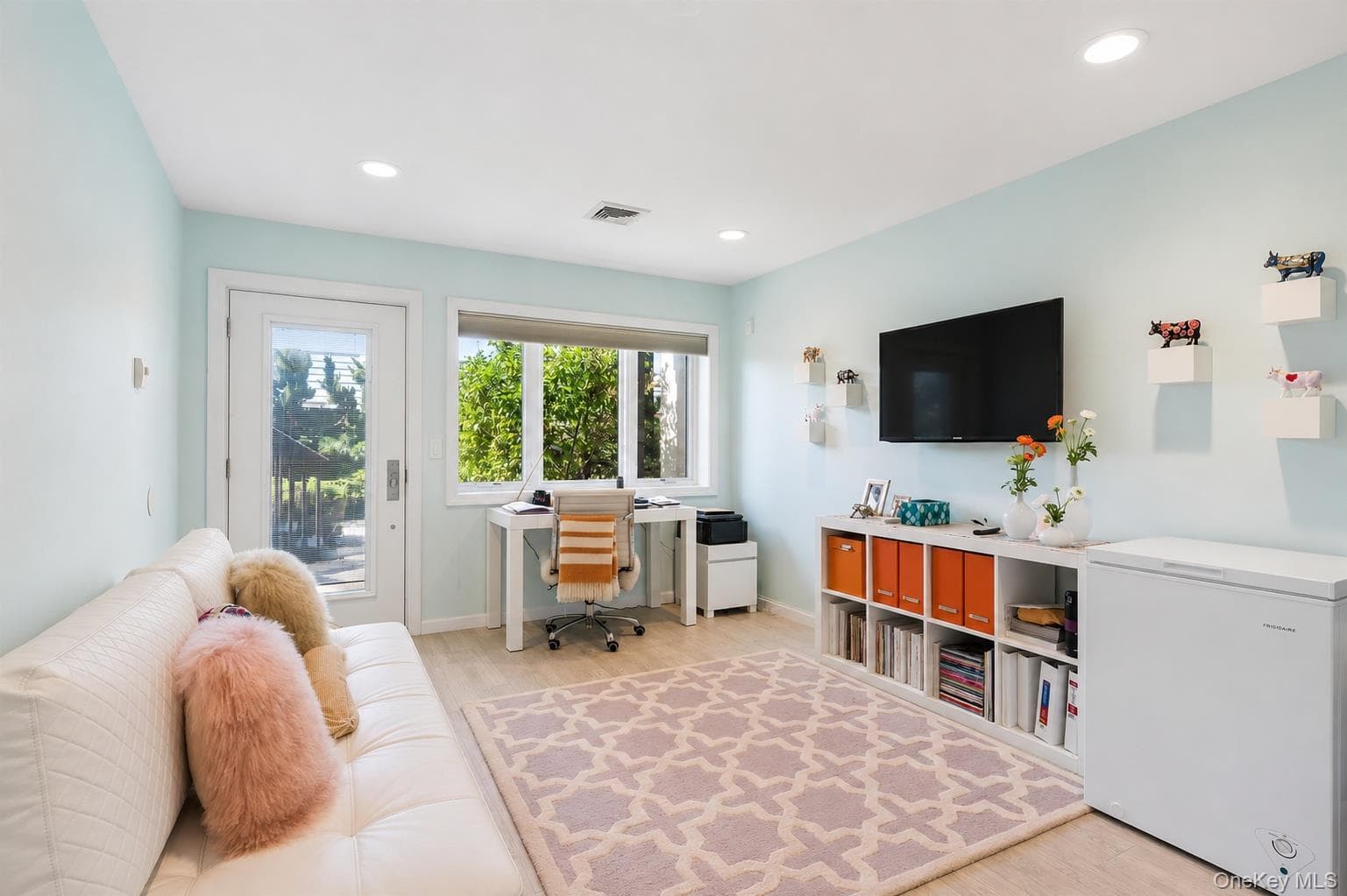 623 Oceanfront Unit: A thumbnail 13
