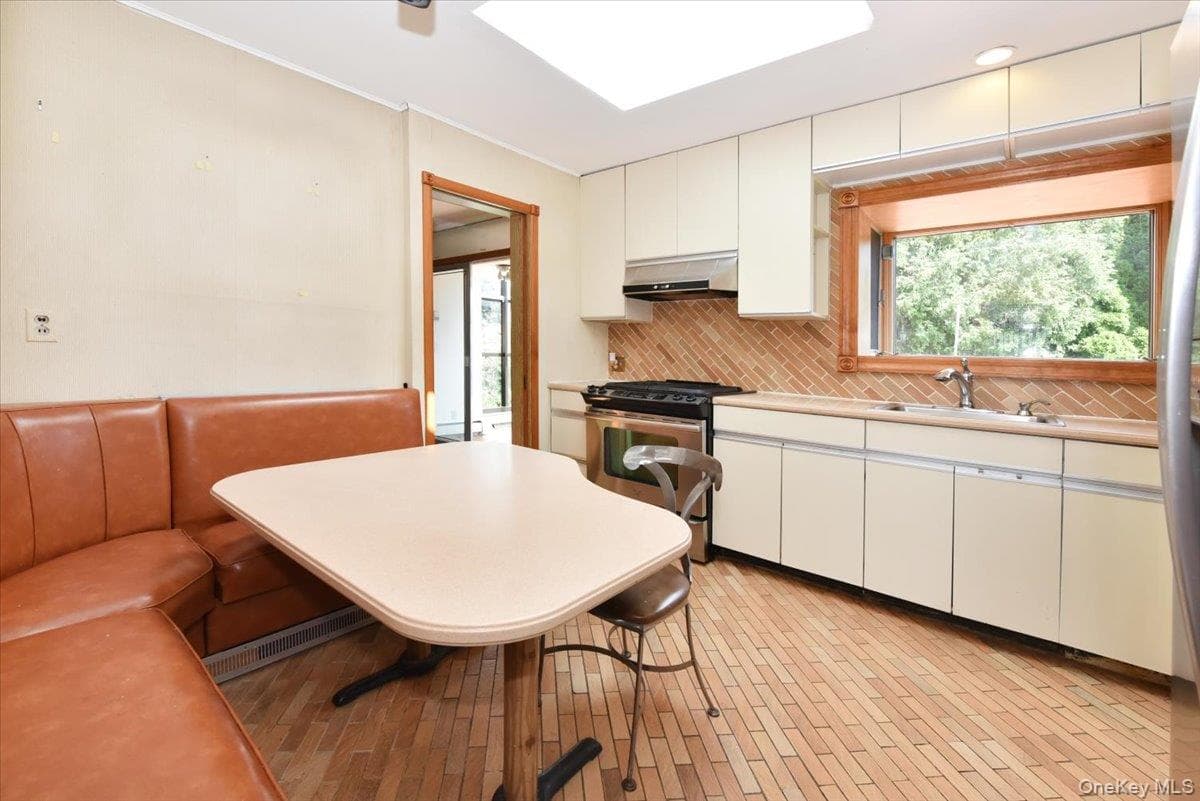 12 Leonard Road thumbnail 17