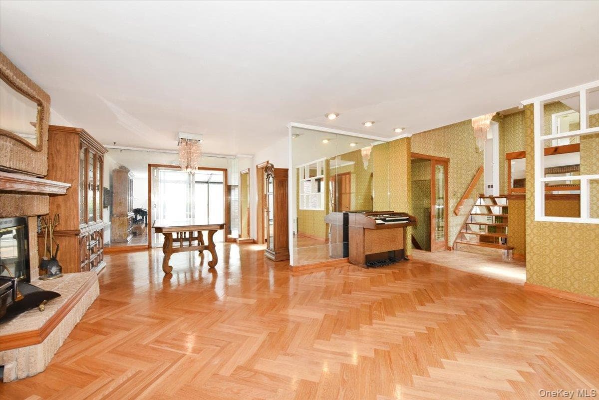 12 Leonard Road thumbnail 10