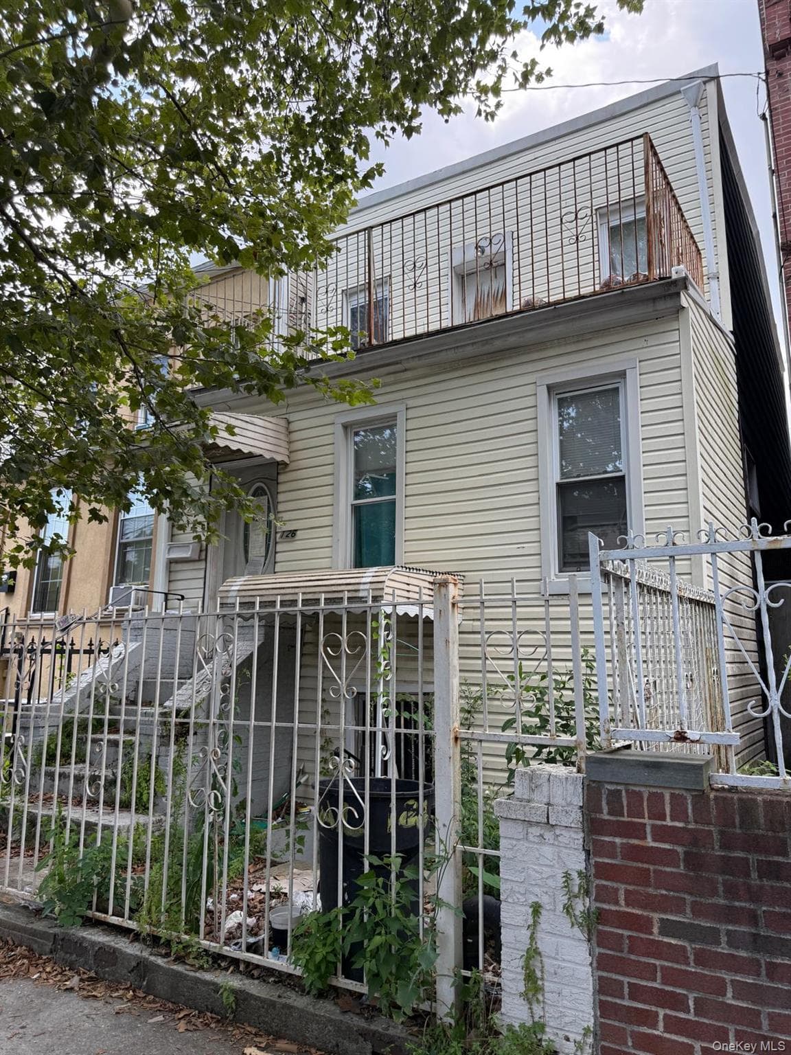 126 Crystal Street thumbnail 2