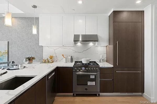 33-66 Farrington St Unit: 14A thumbnail 2