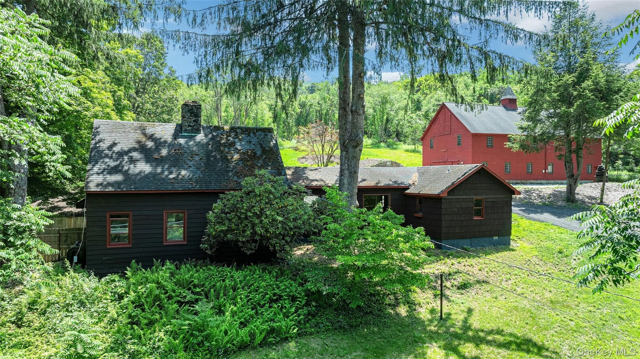 490 Peekskill Hollow Road photo 1