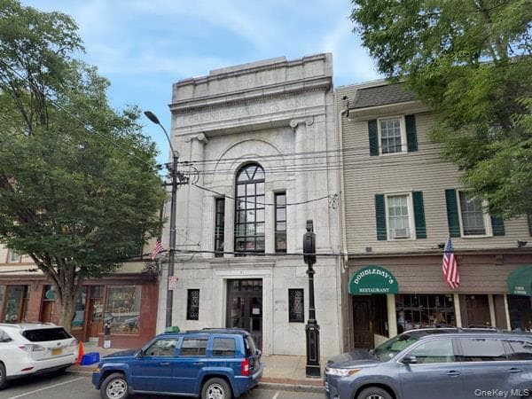 81 Main Street, Dobbs Ferry
