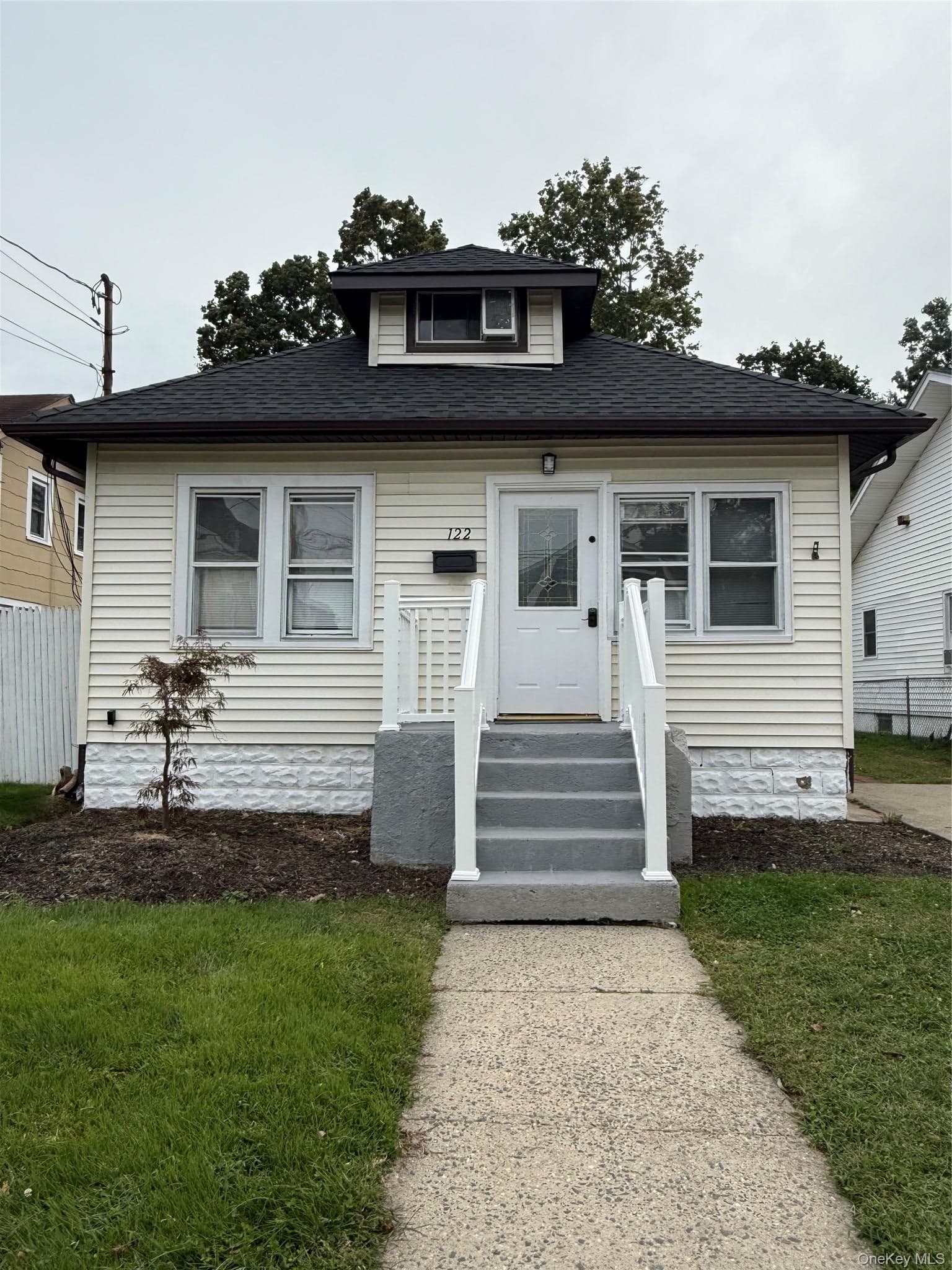 122 Dehnhoff Avenue, Freeport