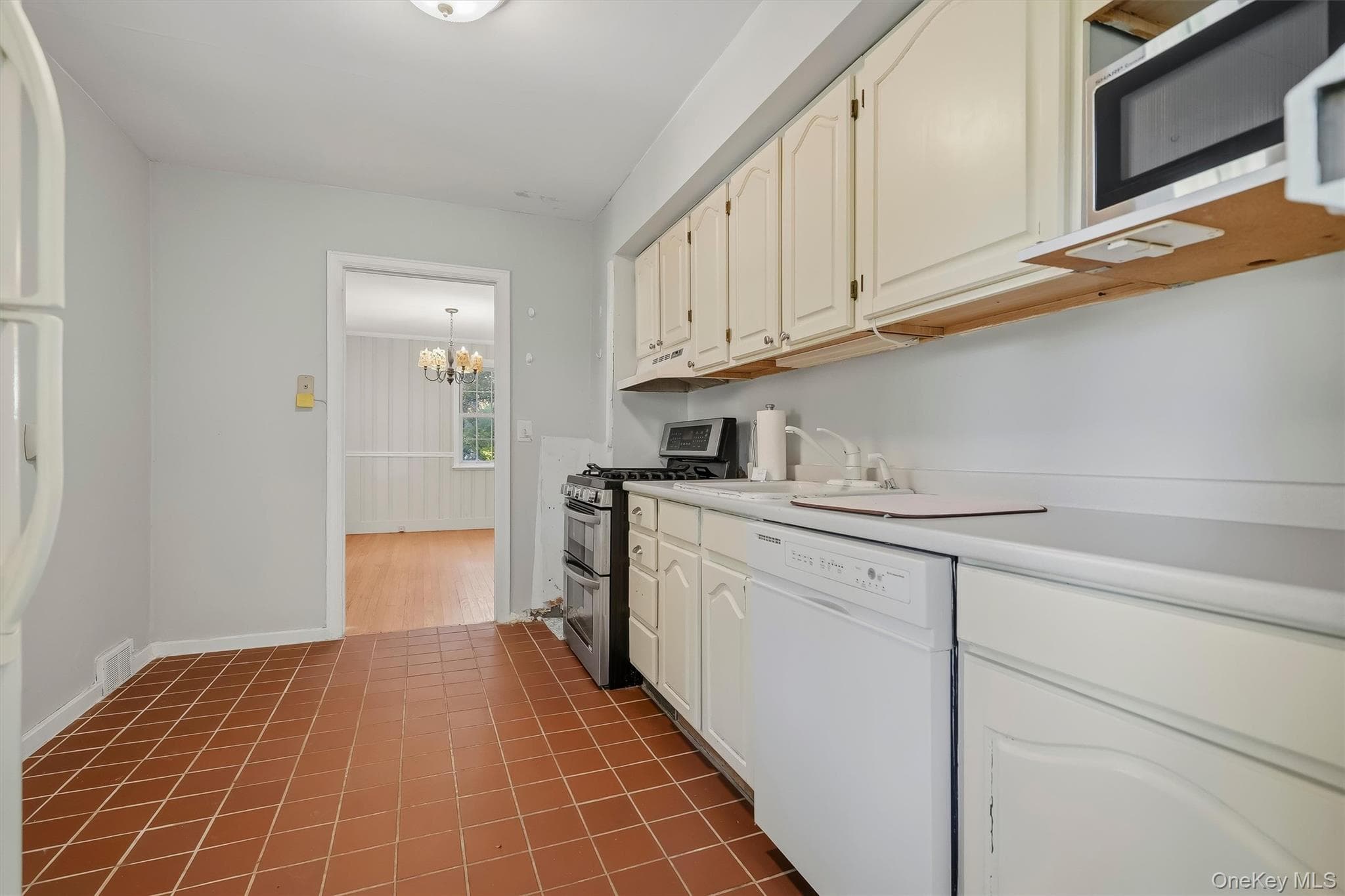 514 Round Lake Park Road thumbnail 9