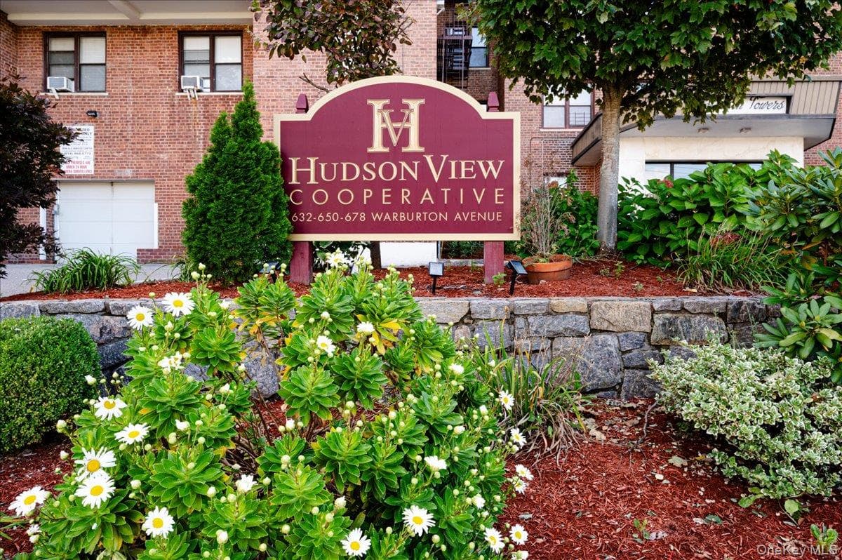 678 Warburton Avenue Unit: 7I-7J, Yonkers