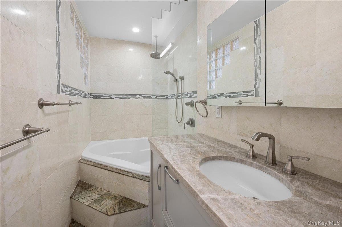 678 Warburton Avenue Unit: 7I-7J thumbnail 28